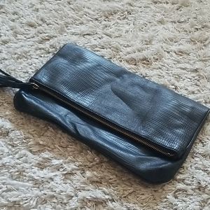 R + J Black Clutch